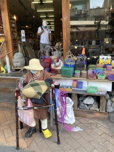 Local-woman-weaving-bags